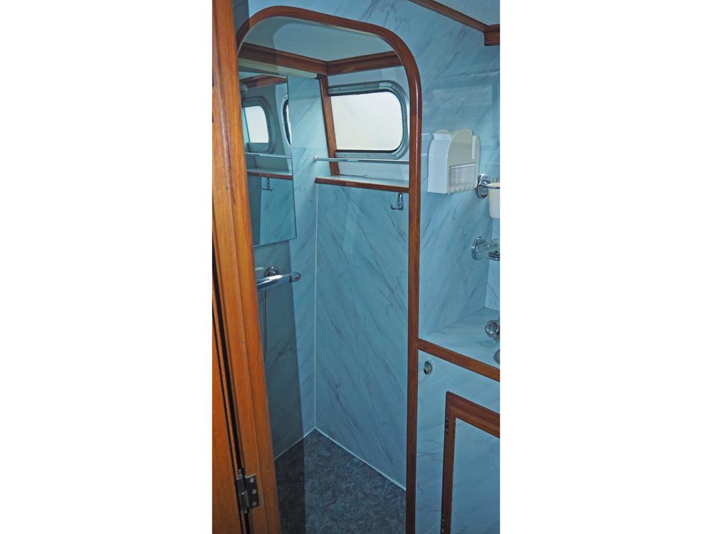 Aft cabin, Accommodation